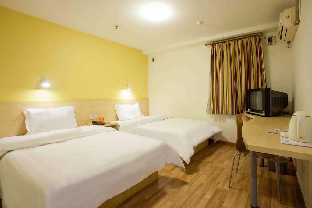 7Days Inn Nanchang North Railway Station Square 部屋 写真