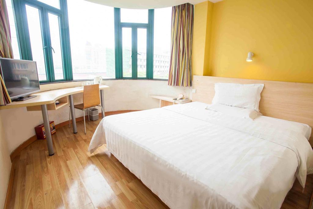 7Days Inn Nanchang North Railway Station Square 部屋 写真